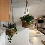 Iris Garden Retreat Apartament Corinth