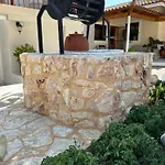 Iris Garden Retreat Apartament Corinth