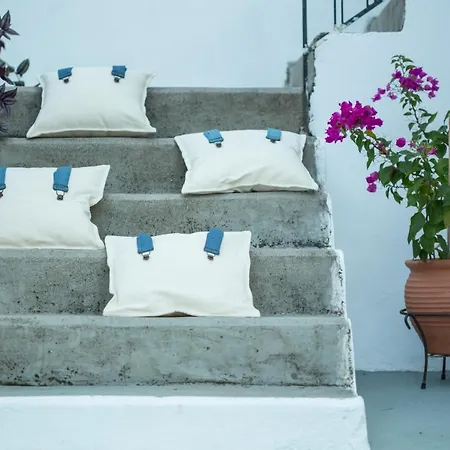 Iris Garden Retreat *