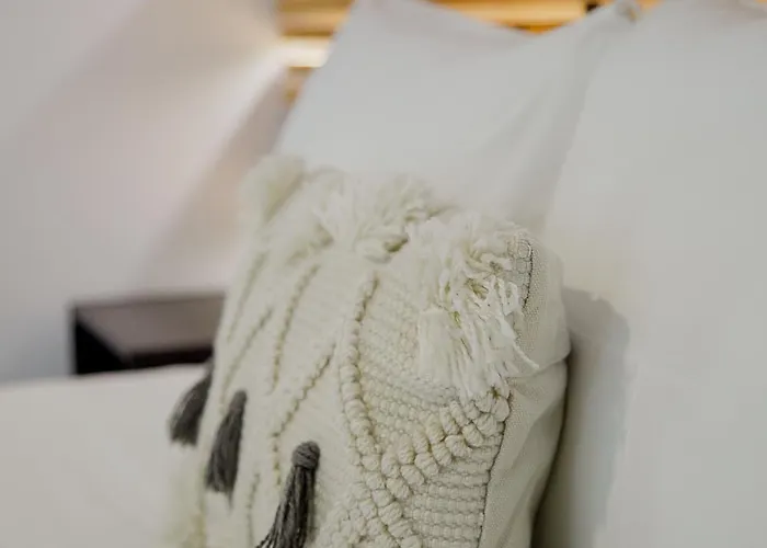 Iris Garden Retreat *