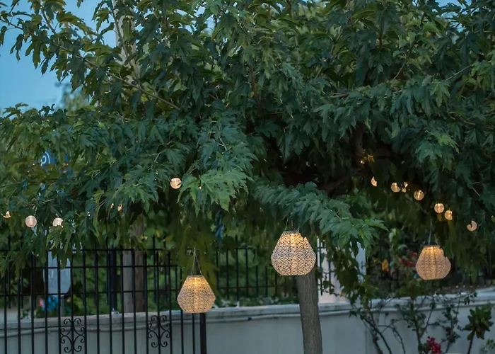 Iris Garden Retreat *